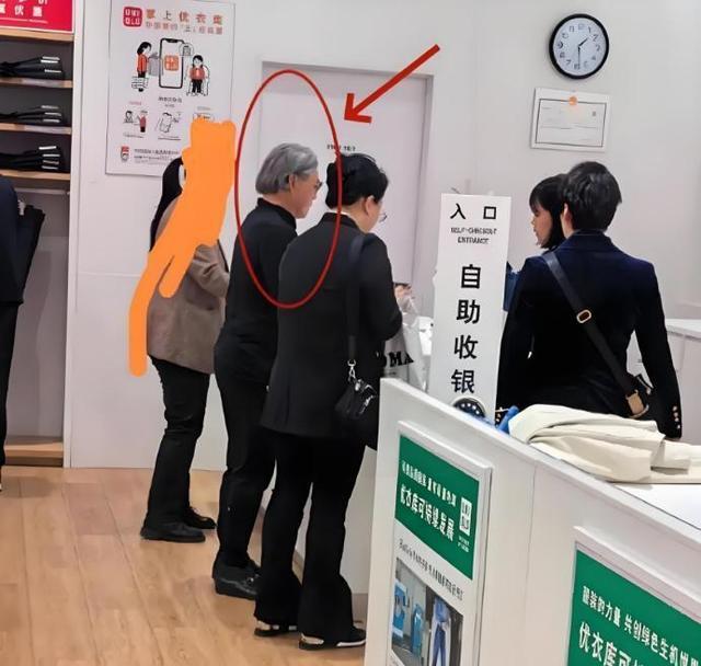 的父亲霍震霆如今还能再次为霍家“争光”AG旗舰厅入口霍启刚未曾料到他79岁(图10)