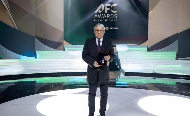 的父亲霍震霆如今还能再次为霍家“争光”AG旗舰厅入口霍启刚未曾料到他79岁(图13)