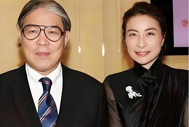 的父亲霍震霆如今还能再次为霍家“争光”AG旗舰厅入口霍启刚未曾料到他79岁(图22)