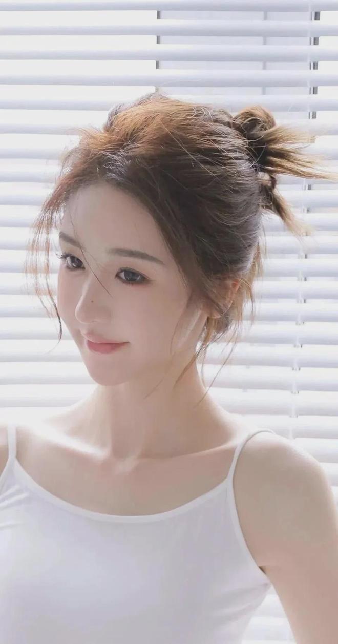 的妻子2》中文VAG旗舰厅《沦陷